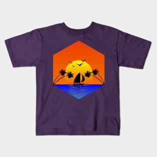 MINIMALIST SUNSET LANDSCAPE AT THE SEA Kids T-Shirt
